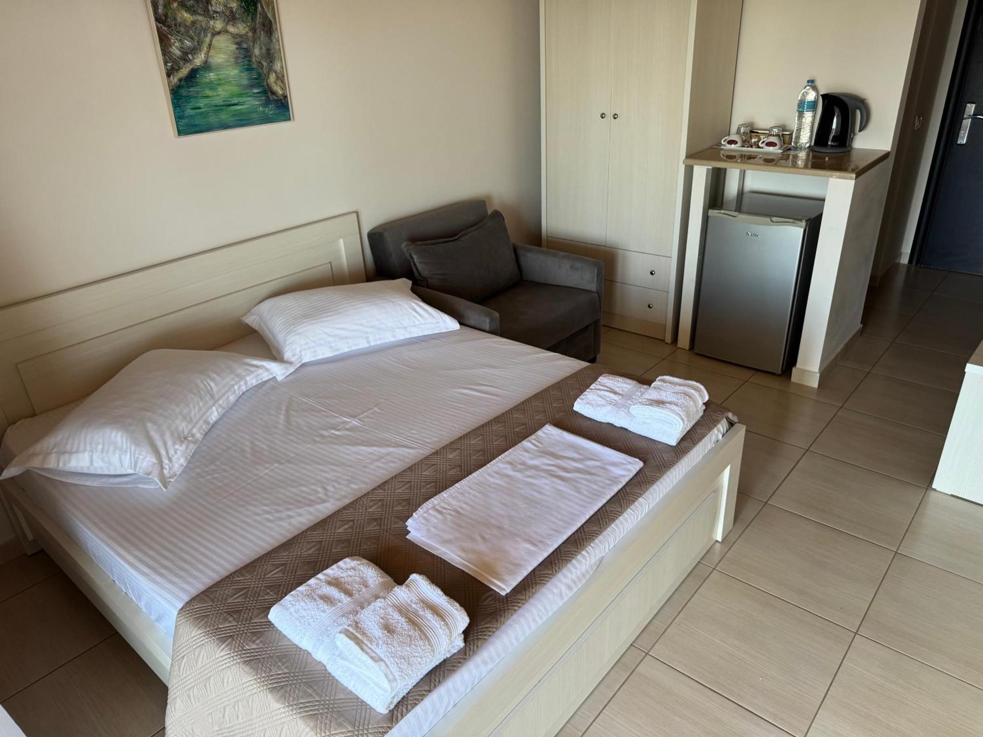 George Hotel Rooms&Suites Himarë Exteriér fotografie
